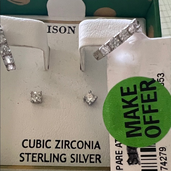 # 0690 + Unisex Silver Cubic Zirconia Jewelry Set - Picture 3 of 4